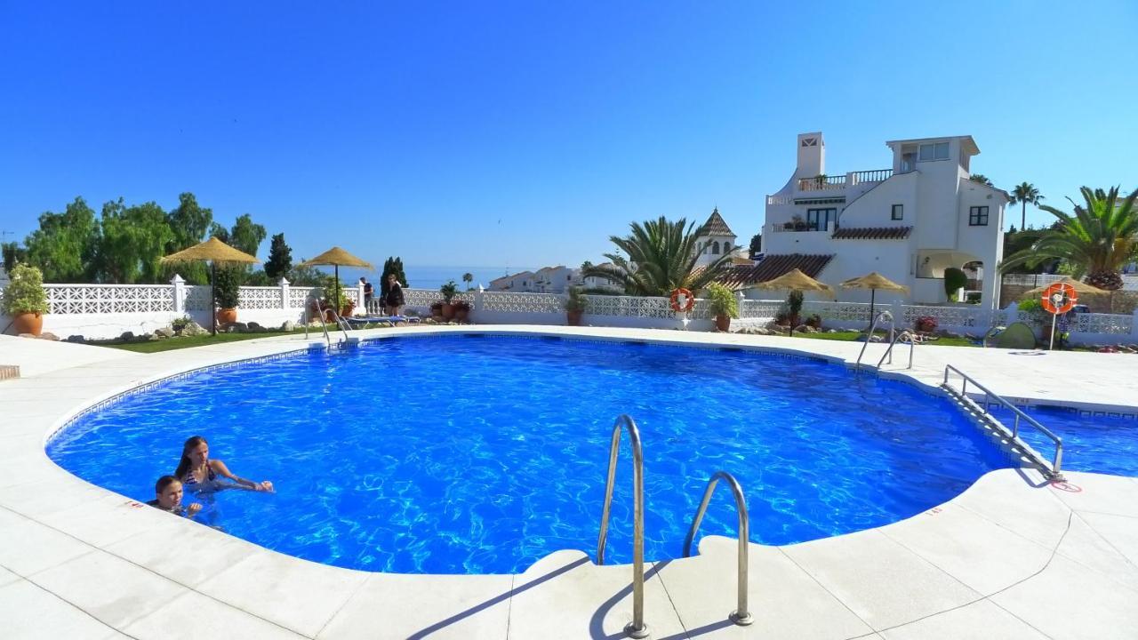 R838 Capistrano Playa 213 Apartman Nerja Kültér fotó