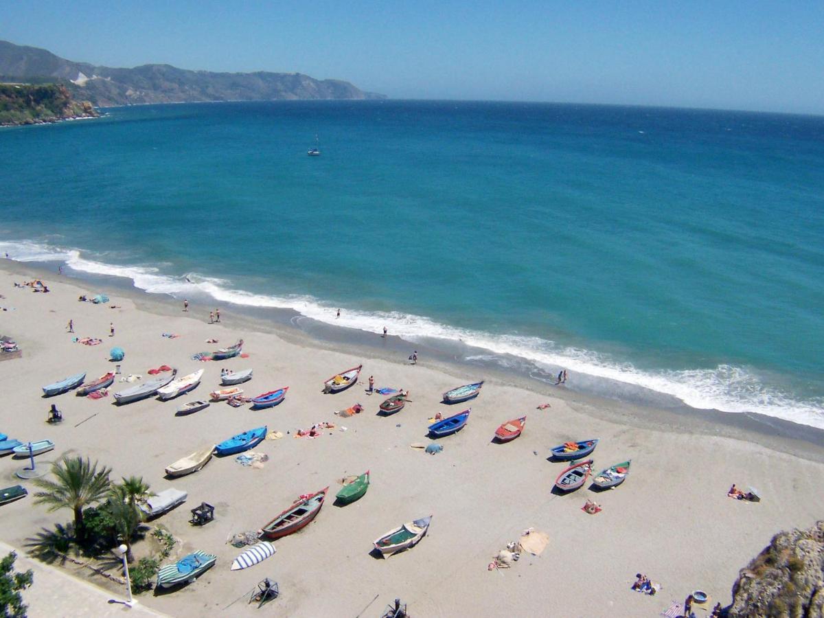 R838 Capistrano Playa 213 Apartman Nerja Kültér fotó