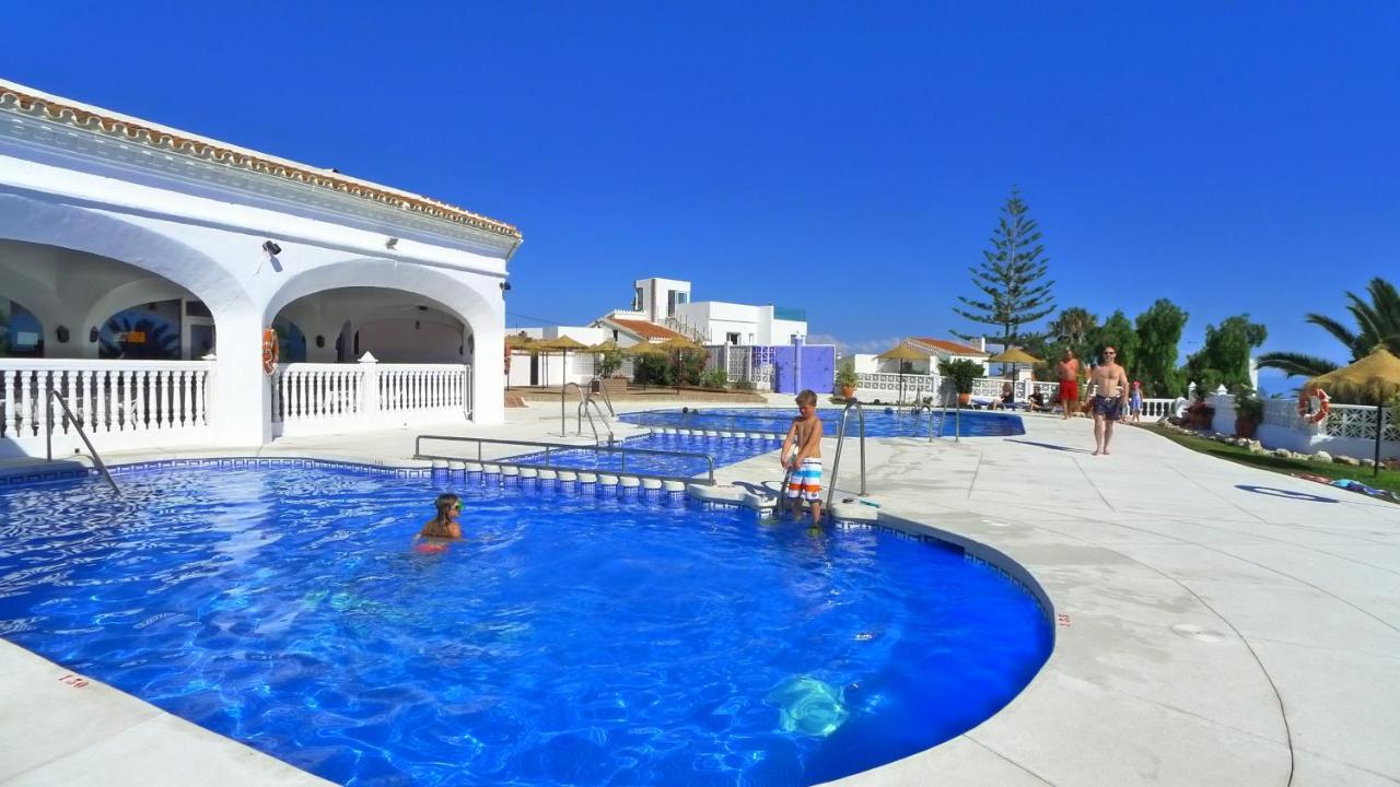 R838 Capistrano Playa 213 Apartman Nerja Kültér fotó