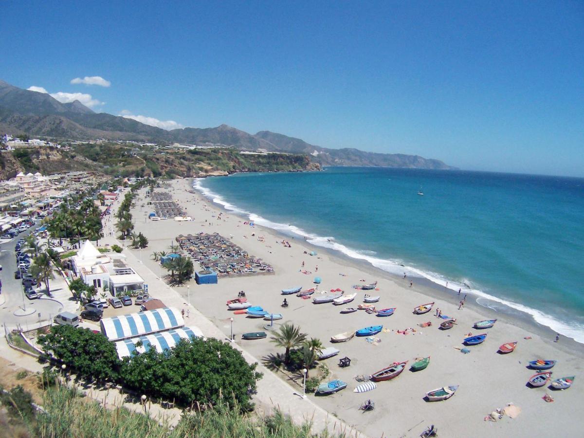 R838 Capistrano Playa 213 Apartman Nerja Kültér fotó